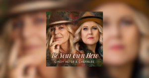 Tussen Nashville-Stof en Plaaslike Guts vind Cindy Alter en CheraLee Vind Kulturele Resonansie